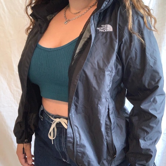 SOLD🤗 The North Face Rain Jacket - Picture 1 of 5